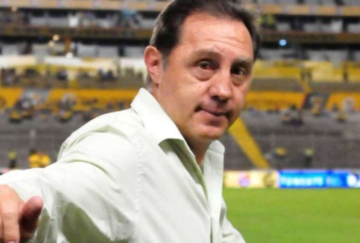 Aguinaga criticó el manejo de la Tricolor