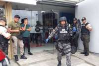 Policía levantó indicios en Ecuavisa; harán investigaciones en laboratorio.