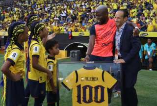 La FEF rindi&oacute; homenaje a Enner Valencia