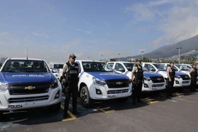 Municipio de Quito entreg&oacute; 50 camionetas a la Polic&iacute;a Nacional