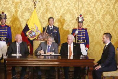 El presidente Guillermo Lasso firm&oacute; las concesiones este 21 de noviembre del 2023.