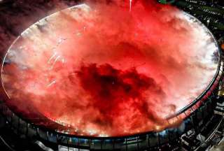 VIDEO: El inolvidable recibimiento para River Plate cost&oacute; la clausura del estadio