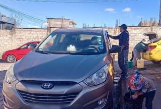 Quito: Ciudadano fue sancionado tras lavar su auto en plena crisis h&iacute;drica