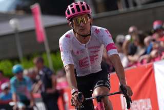 Richard Carapaz sube al podio del Giro de Italia y consolida su legado en el ciclismo mundial