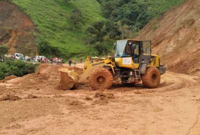 Ministerio de Transporte invertir&aacute; 550 millones de d&oacute;lares para reconstrucci&oacute;n de v&iacute;as