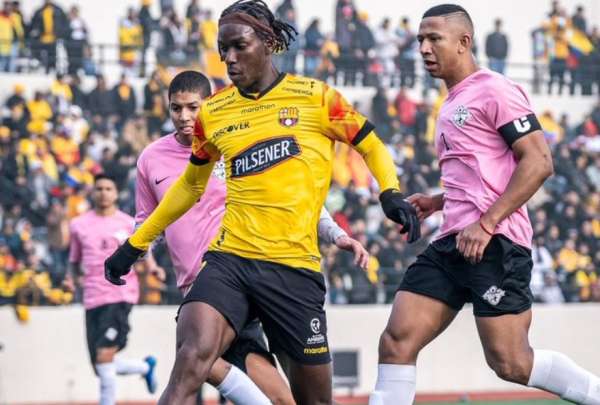 Allen Obando sigue entren&aacute;ndose con Barcelona SC
