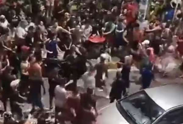 En Salinas hubo actos de agresión a los vehículos, en Carnaval.