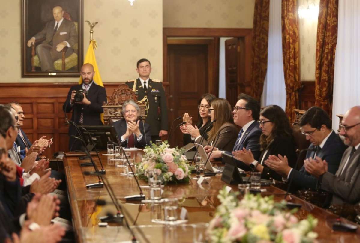 El presidente Lasso se reuni&oacute; con representantes de la Econom&iacute;a Popular y Solidaria