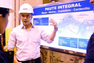 El presidente Daniel Noboa constat&oacute; el funcionamiento del Complejo Hidroel&eacute;ctrico Paute-Molino. 