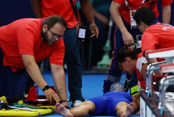 Un momento muy tenso se vivi&oacute; en los Juegos Ol&iacute;mpicos tras el desmayo de una participante en la piscina de la competencia.