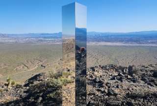Descubren misterioso monolito en desierto en Las Vegas
