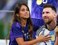 Medios internacionales evidenciaron el incómodo momento que pasó Antonella Roccuzzo momentos previos a la inauguración de la Copa América. 