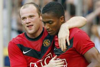 Antonio Valencia record&oacute; a Wayne Rooney en sus redes sociales