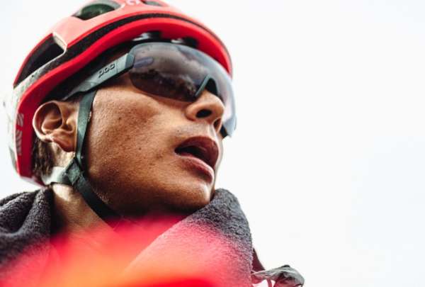 Jonathan Caicedo no seguir&aacute; en el Giro de Italia