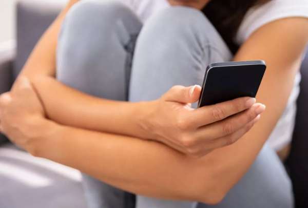 La difusi&oacute;n de fotograf&iacute;as &iacute;ntimas constituye un delito de violaci&oacute;n a la intimidad en Ecuador. 