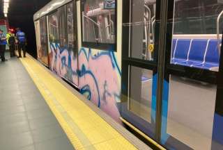 Vandalismo detiene la operaci&oacute;n de un tren del Metro de Quito