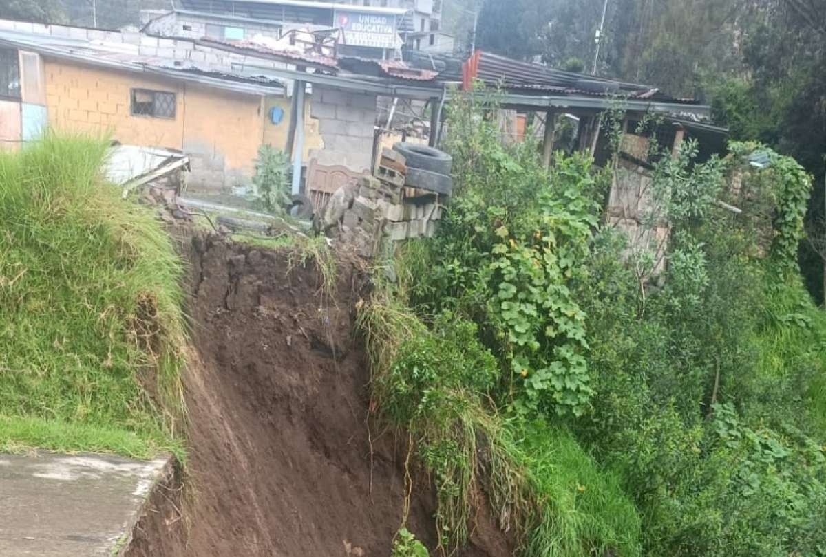 En Conocoto se registró un deslizamiento de tierra.