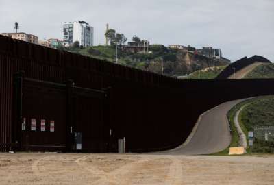 Un estudio publicado el a&ntilde;o pasado en la revista JAMA Surgery encontr&oacute; un importante aumento en las muertes y lesiones asociadas con el paso del muro en San Diego.