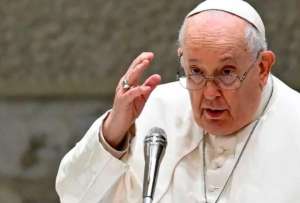 El Papa afirma que &quot;si la riqueza no se comparte, la sociedad se divide&quot;