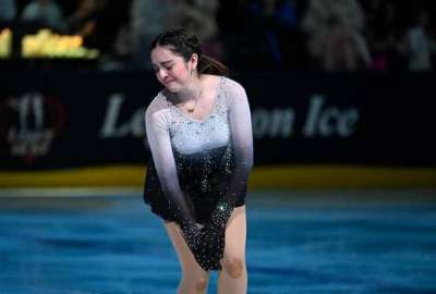 En un evento emotivo, los deportistas rindieron homenaje a las 67 víctimas de un accidente aéreo, entre ellas patinadores, entrenadores y familiares.
