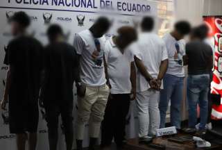 Polic&iacute;a evit&oacute; asalto de un bus y aprehendi&oacute; a ocho ciudadanos por este delito en Guayaquil