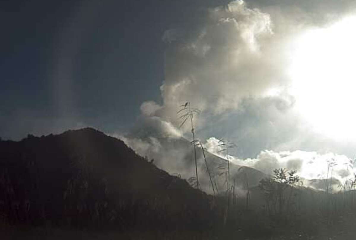 Registran actividad alta en el volcán Sangay