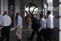 Presidente Daniel Noboa acudió a la Prefectura del Guayas este 30 de noviembre del 2023.