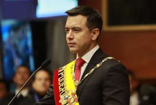 Presidente Noboa cancela su viaje a Brasil y acompa&ntilde;ar&aacute; a M&oacute;nica Palencia en su juicio pol&iacute;tico
