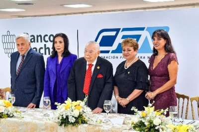  firm&oacute; convenio entre CFN y el Banco de Machala.
