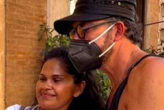 Ricardo Arjona le cant&oacute; a una ecuatoriana que encontr&oacute; por las calles de Roma