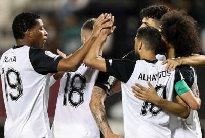 Gonzalo Plata (izquierda) celebra con sus compa&ntilde;eros el primer gol ante Qatar SC