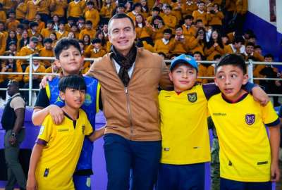 Impulso al deporte en Azuay: el presidente Noboa entreg&oacute; tres coliseos en la provincia