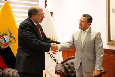 Iv&aacute;n Saquiclea tuvo un encuentro con Henry Kronfle, presidente de la Asamblea este 5 de diciembre dle 2023. 