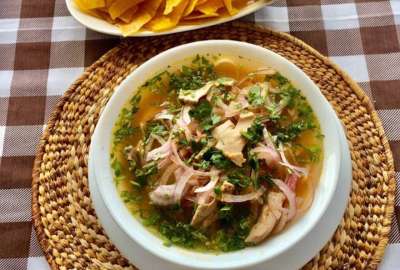 La C&aacute;mara de Turismo del Guayas y escuelas gastron&oacute;micas de Guayaquil preparar&aacute;n m&aacute;s de 5.000 porciones en un evento hist&oacute;rico en beneficio de causas sociales.