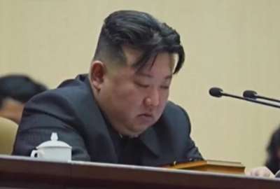Kim Jong-un, l&iacute;der de Corea del Norte, llor&oacute; durante un evento oficial