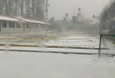 Las fuertes lluvias ocasionaron inundaciones en Quito; tambi&eacute;n se registra el hundimiento de la v&iacute;a Al&oacute;ag-Santo Domingo