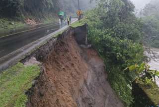 Lluvias provocan da&ntilde;os en la v&iacute;a Al&oacute;ag-Santo Domingo