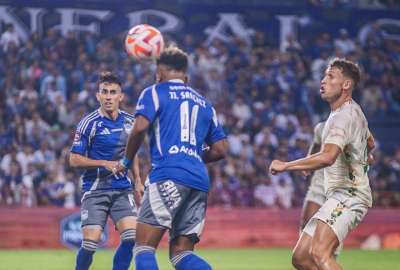 Emelec se qued&oacute; sin uno de sus fichajes