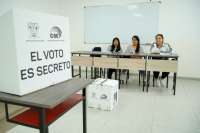 Los recintos electorales cerraron a las 17:00 para el conteo de votos.