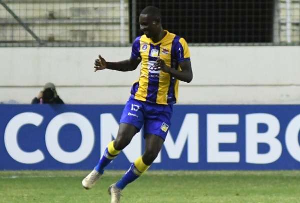 Delf&iacute;n ha recibido dos ofertas por su mejor jugador
