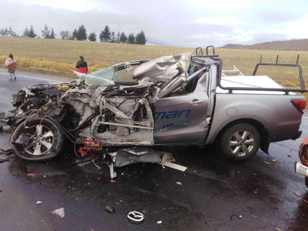 Una persona falleció tras un accidente que involucró a tres vehículos en Cotopaxi.