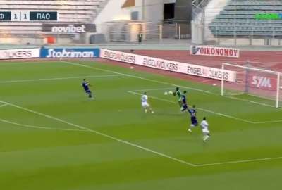 Mois&eacute;s Ram&iacute;rez comete un ins&oacute;lito error en la liga griega