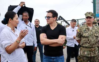 El presidente Daniel Noboa constat&oacute; la incautaci&oacute;n de un cargamento de droga en el Puerto de Manta.