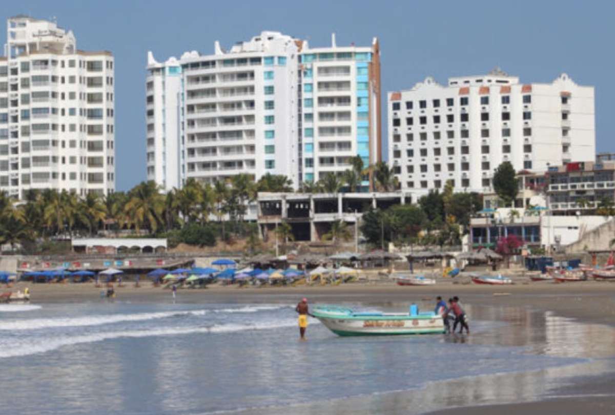 El IVA podr&aacute; bajar hasta el 8% durante los feriados.