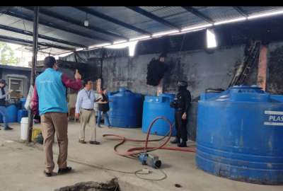 La Polic&iacute;a Nacional ejecut&oacute; un allanamiento a una f&aacute;brica de l&iacute;cor artesanal en Santo Domingo.