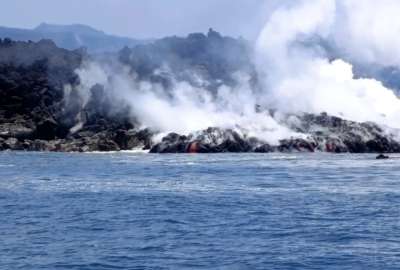 El flujo de lava que descendi&oacute; por el flanco sureste del volc&aacute;n afect&oacute; la vegetaci&oacute;n end&eacute;mica de la zona.