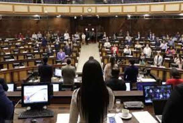 La Asamblea oficialmente inici&oacute; su primer periodo de vacancia. 