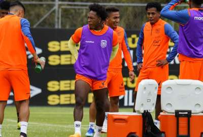 La selecci&oacute;n de Ecuador se alista para recibir a Colombia