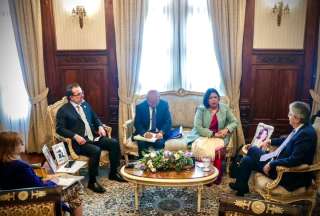Ecuador e India acuerdan cooperaci&oacute;n sobre regulaci&oacute;n de productos m&eacute;dicos