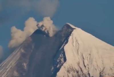 Volc&aacute;n Sangay emiti&oacute; una columna de ceniza
